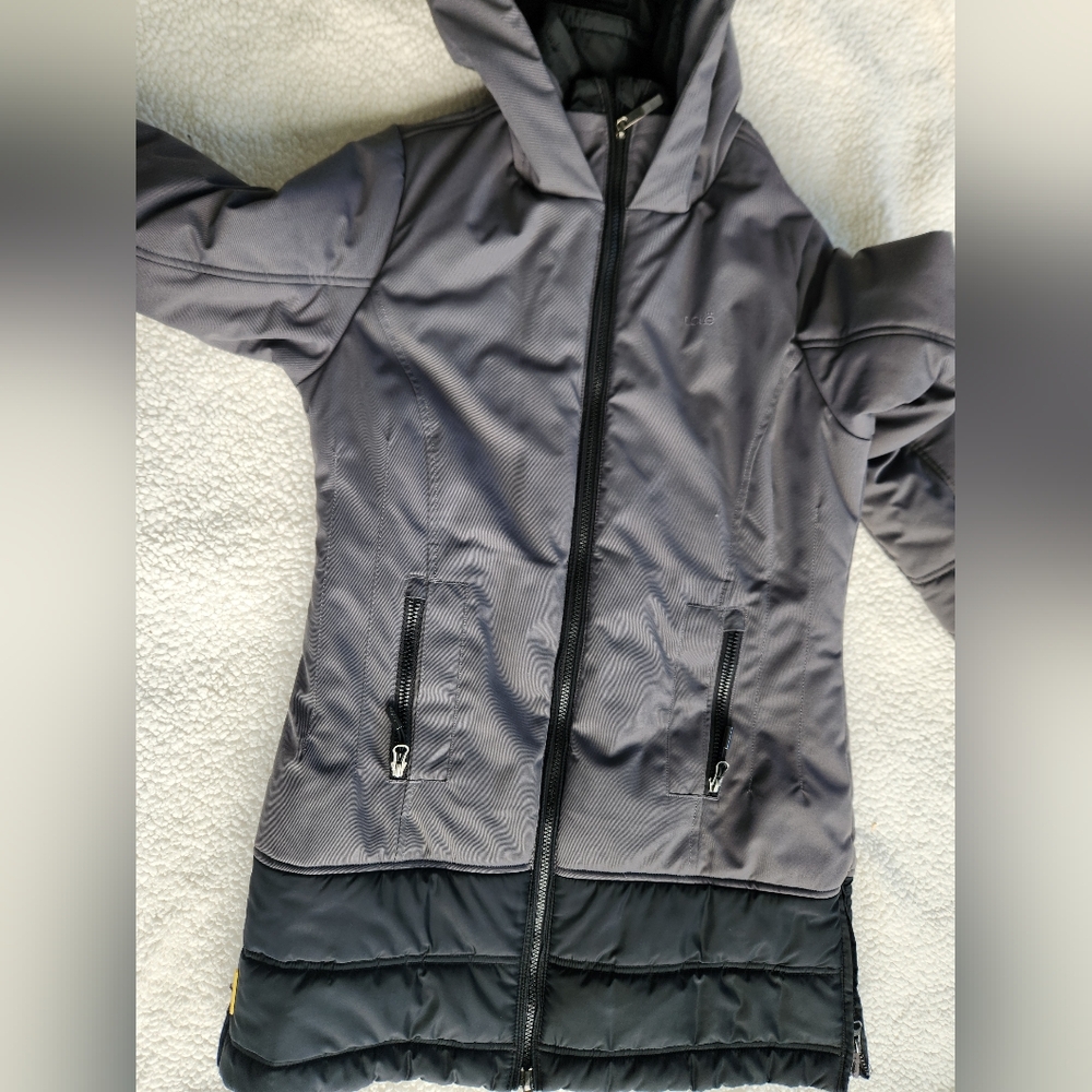 Lole Size Medium Stylish Women's Gray Insulated Jacket